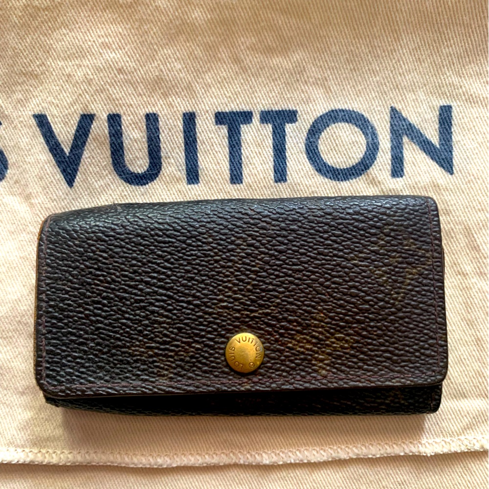 Louis Vuitton key holder